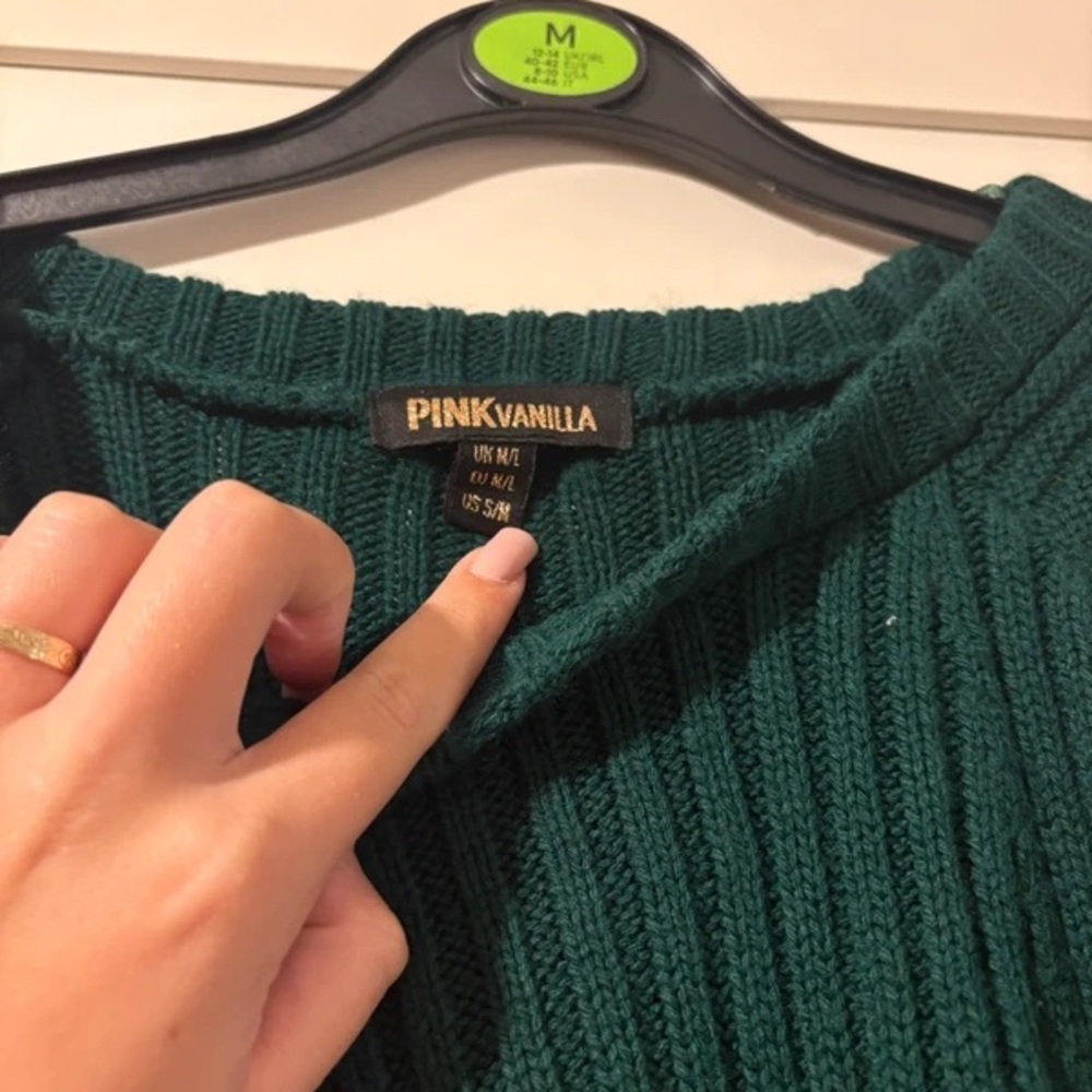 Emerald Ribbed Crew Neck Sweater - Picture 4 of 5
